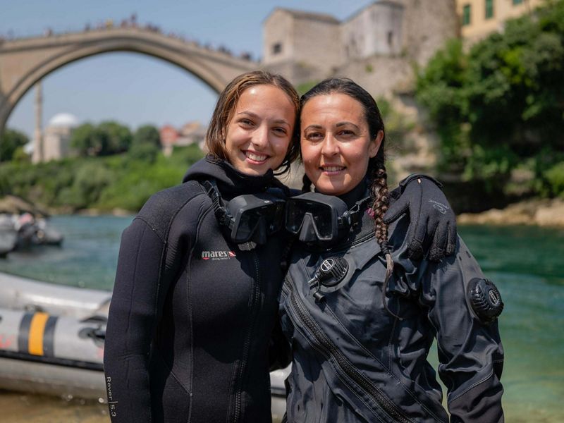 Divers Sanja Mitrić and her daughter Klara organize cleanings of the Neretva River.