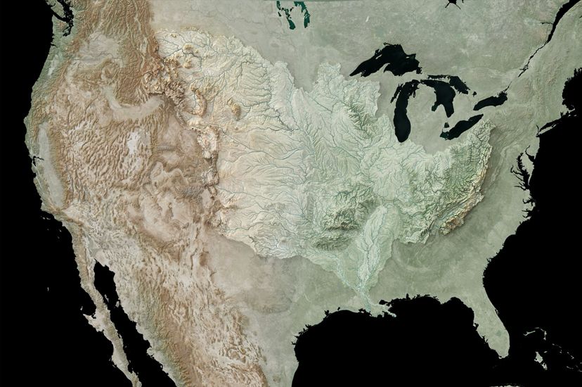 Topographic map of the U.S. emphasizing the Mississippi River Basin.