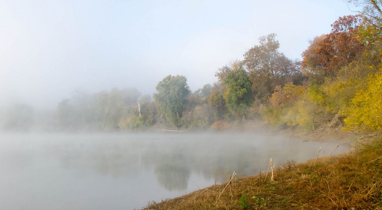 Overlooking the Meramec River from Vilander bluff.
