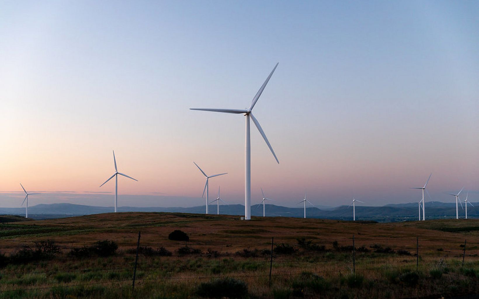 Wind turbines in Kittitas Valley near Ellensburg.