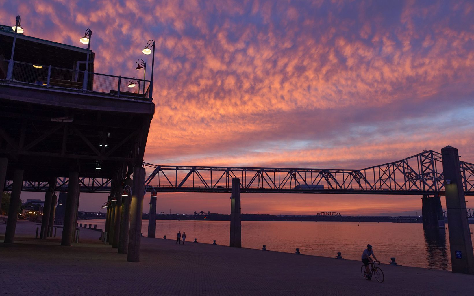 
                
                  Waterfront Park, Louisville. Investing in green space can help make the city more livable, and more attractive to businesses and new residents alike.
                  © Randy Olsen/The Nature Conservancy
                
              