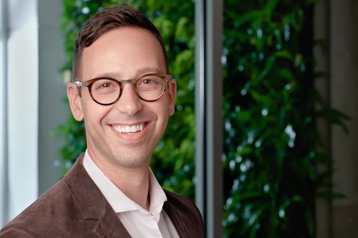 Craig Holland headshot.