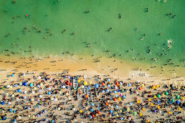 Praia do Pontal, at Recreio dos Bandeirantes in Rio de Janeiro on the first day after the beaches lockdown.