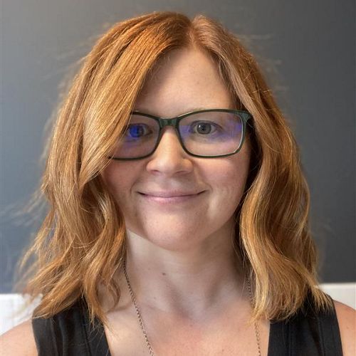 Headshot of Lisa Kushner.