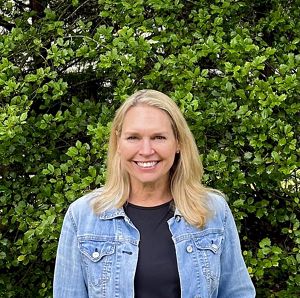 Candid headshot of Melissa Gardner White.
