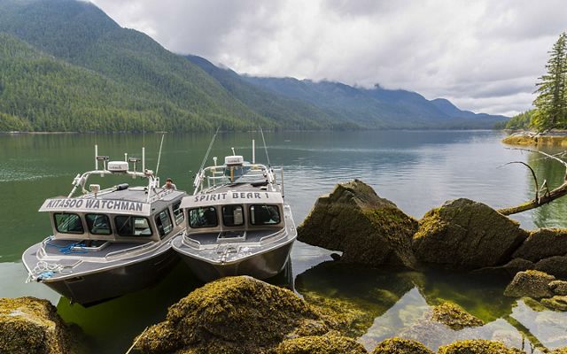  Boats operated by the Kitasoo/Xai’xais Coastal Guardian Watchmen and Spirit Bear Lodge, Canada