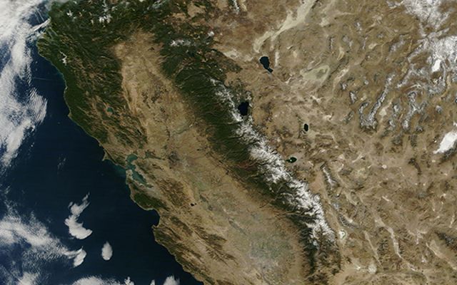 A satellite view of California and the Sierra Nevadas in 2014 during its multiyear drought. 