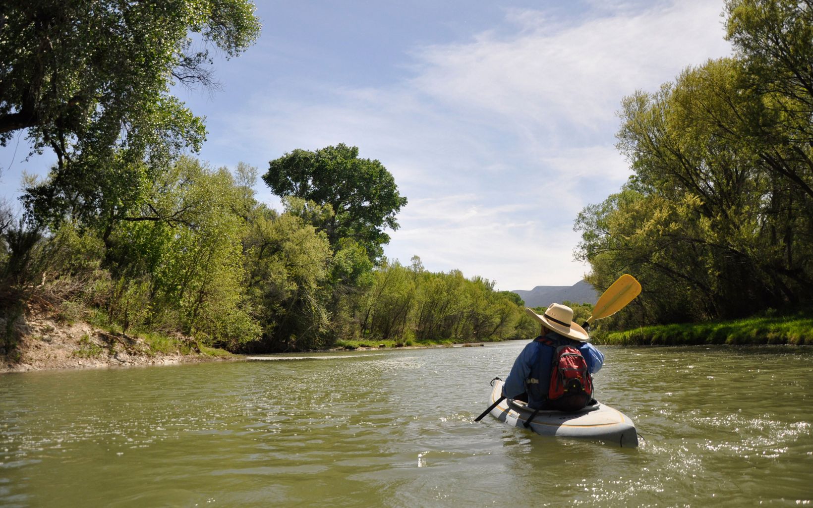 Kayaking the Verde River near Camp Verde, Arizona. Flow has increased in this 20-mile stretch due to Conservancy partnerships with irrigators.
