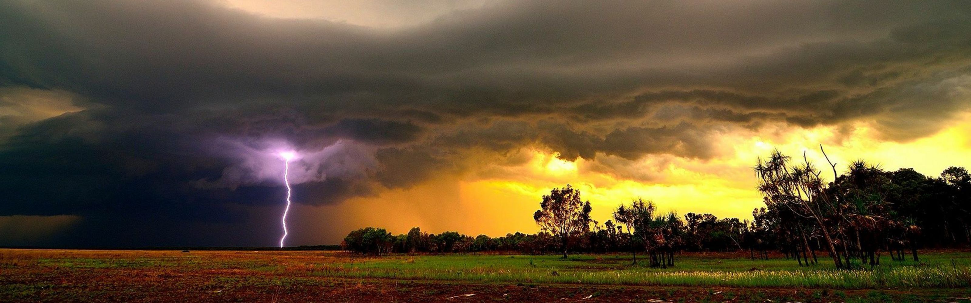 strikes over a field in Northern Territory, Australia.