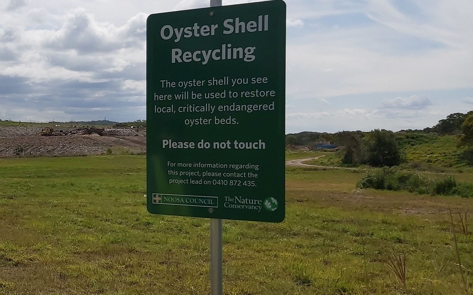 Signage Noosa shell recycling © Craig Bohm / TNC