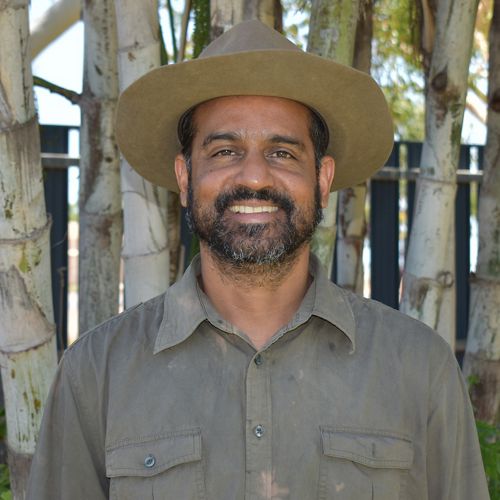 A smiling man with a hat