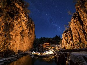 Camping in a sandstone gorge