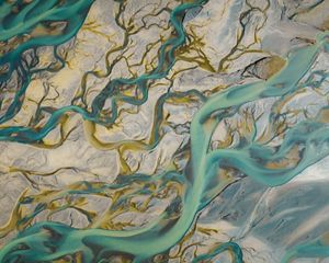 he narrow long strip of land between south of the upper streams of Brahmaputra River and northern foothills of Tibet Himalayas is distributed with large areas of wetlands, with rivers snaking through them retaining its original ecosystem.