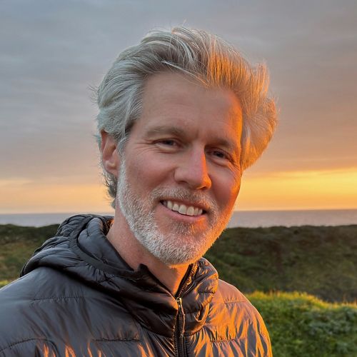 Headshot of Bruce McKenney.