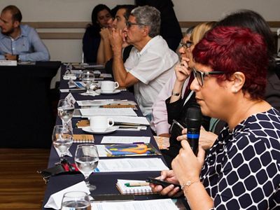 Karen Oliveira, Gerente de Políticas Públicas da TNC Brasil, palestrando no evento Diálogos Tapajós, em Belém, em 2018.