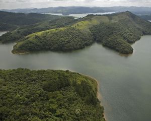 O Brasil abriga 13% de toda água superficial do planeta é o maior aquífero do mundo.