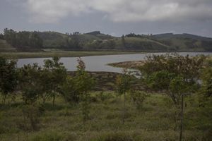 Represa Paraitinga, parte do sistema Alto Tiete, um dos reservatórios responsáveis pelo abastecimento de água na Grande São Paulo.