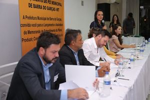 Julia Mangueira, Coordenadora regional da TNC no Mato Grosso, fala durante evento de assinatura do PCI de Barra do Garças-MT.