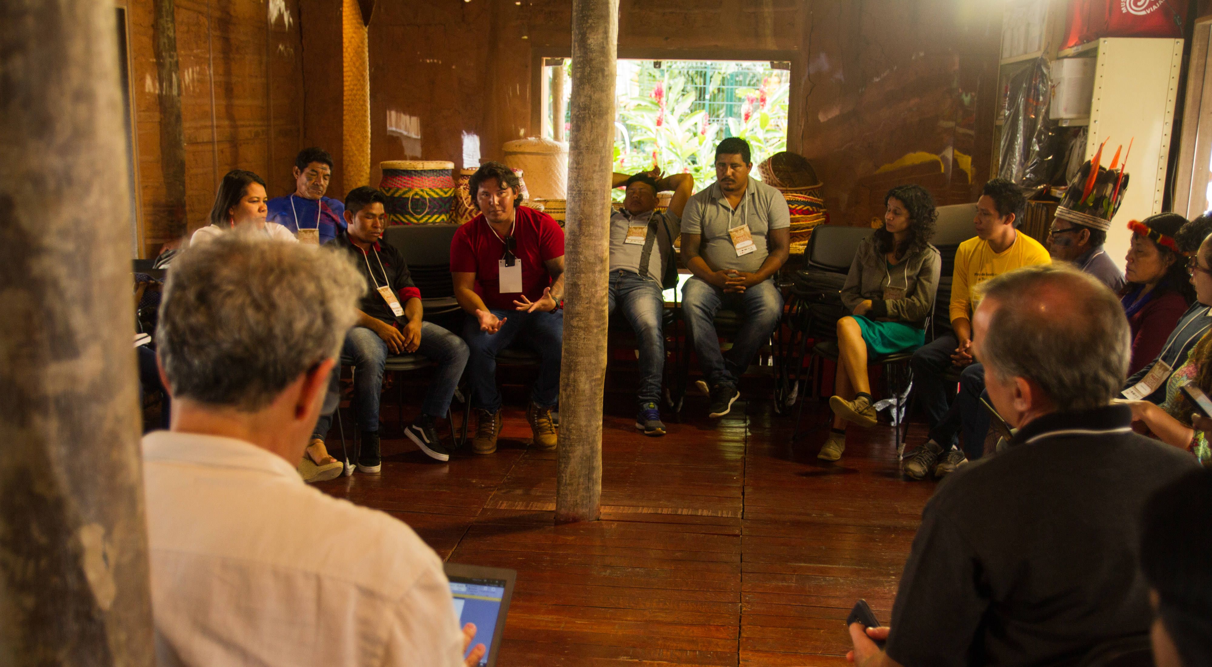 Discussão durante o seminário PNGATI 2030, no Rio de Janeiro.