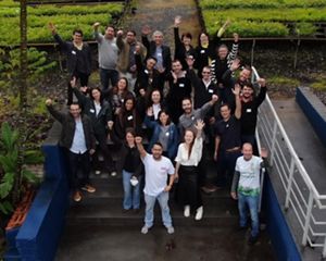 Equipe do Pacto pela Restauração da Mata Atlântica em evento do coletivo.