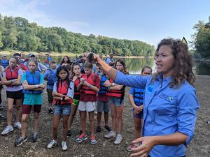 Cassie Hauswald speaking to Lafayette students about the importance of freshwater mussels.