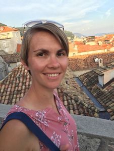 Headshot of Courtney Larson.