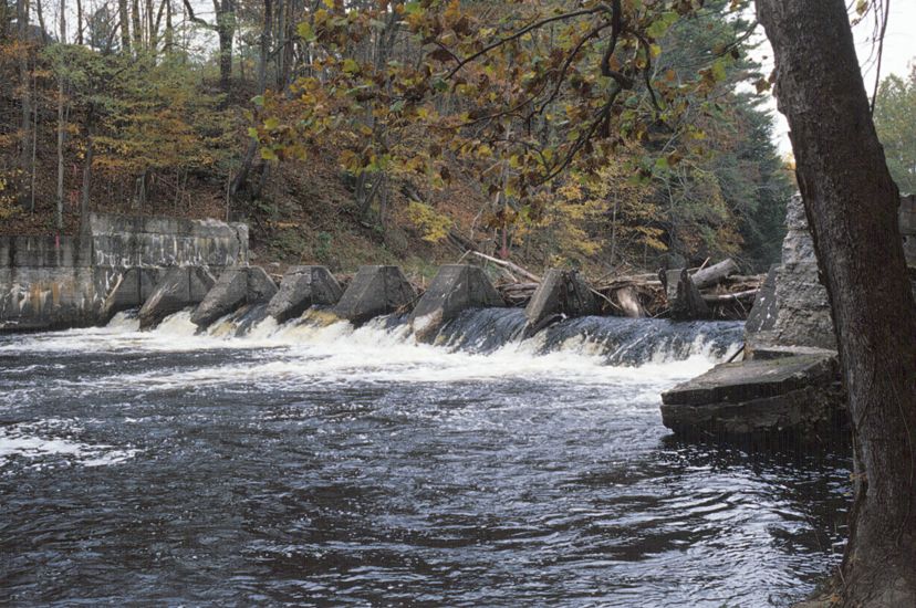 Photo of the dam prior to its 2004 demolition on the Neversink River at Cuddebackville, New York.