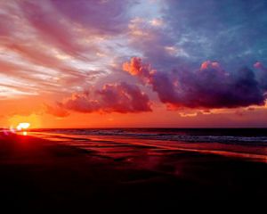 A colorful sunrise at the beach