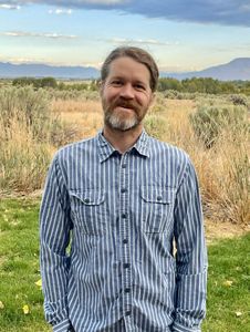 Portrait of Dirk Anderson.