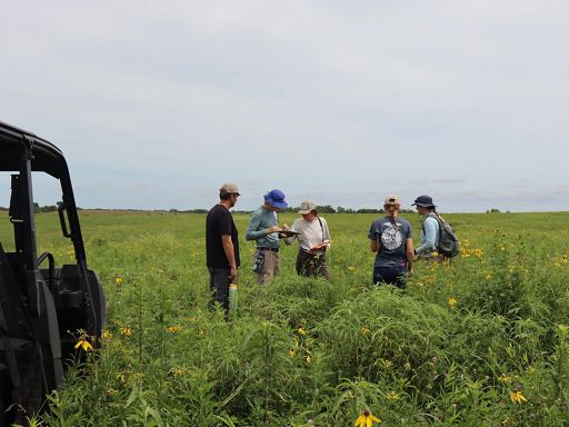 Dunn Ranch Internship Program Building Drake Interns Reflect on Their TNC Missouri Experience