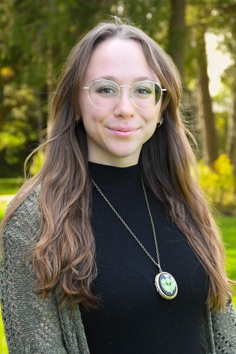 a headshot of Lillian Lavelle