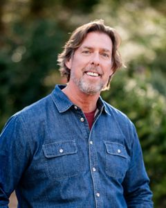 Headshot of Dan Goulart. 