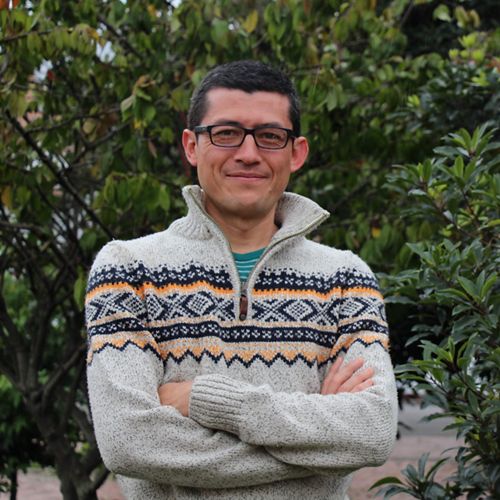 Headshot of Diego Navarrate