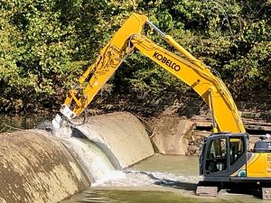 Removing a low head dam in Big Indian Creek in southern Indiana