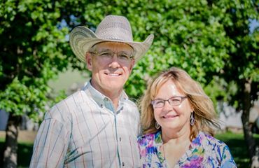 Portrait of Jerry Doan and his wife, Renae.