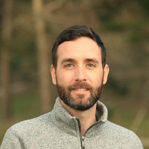 Jonathan MacKay headshot.