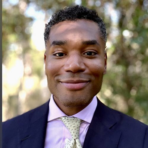 Headshot of Johnny Cabrera.