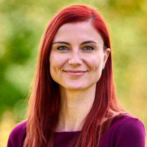 Christine Johnson headshot.
