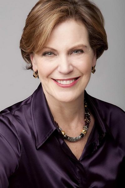 kate janeway headshot.