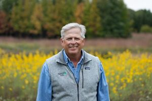 Headshot of Larry Clemens.