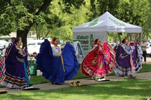 Ballet Folklorico Mexico dancers.
