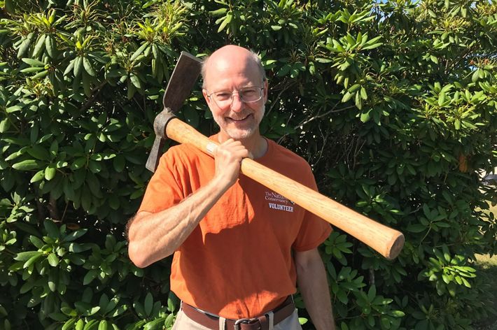 New Hampshire volunteer Leonard Sarapas.