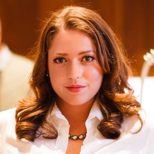 Liesel Pritzker Simmons headshot