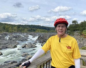 Donor Spotlight: Dr. Bennett Hollenberg