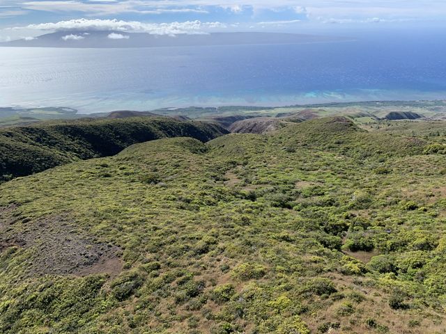 Green, mountainous view of land in Mākolelau.