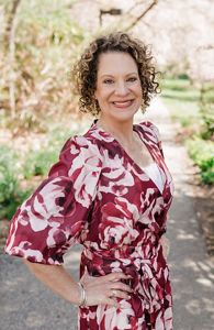 Lori Brennan head shot.