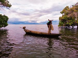 Indigenous fishing in the Tapajós River. 