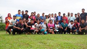 Grupo de personas posando para una foto del taller de fortalecimiento para el uso de MiPez.