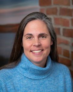 Marissa Ahlering headshot.