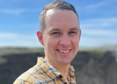 Matt Cahill headshot.